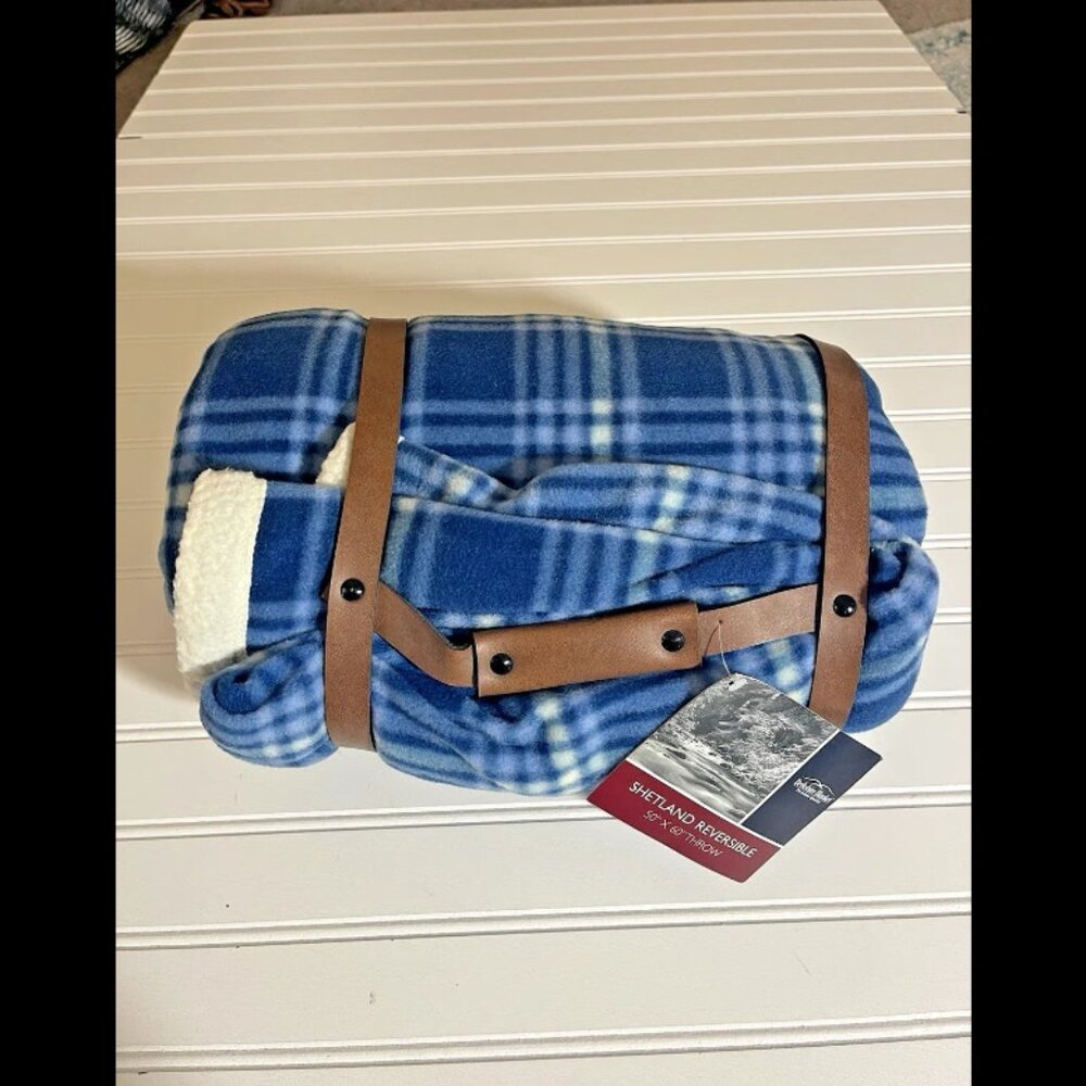 Shetland Reversible 50"x60" Soft Throw~by Berkshire Blanket~Blue/White~w/Strap